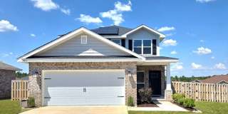 Effortless Elegance | Smart Energy, Space & a Fenced Yard Gallery 1