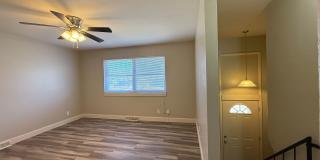 Saint Clair  -  2459 S Gallery 4