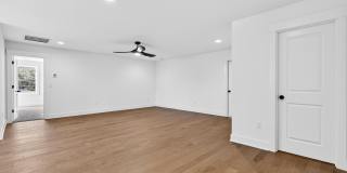 1625 N Main Street Gallery 47