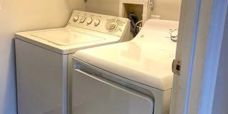 Available now! One bedroom with Wood Burning Fireplace, in Dublin City Schools! Gallery 39