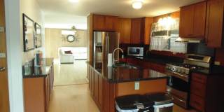 Large partly furnished house in Pearl City - PET FRIENDLY! Gallery 1