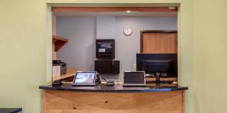 Colorado Springs - Airport Gallery 9