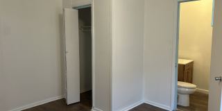 1303 Bell Street Gallery 7