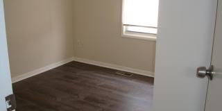 204 CAMERON Street Gallery 20