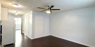 Available Now! 1BD / 1BA with 1 Covered & Assigned Parking Stall on Rycroft Street!! Gallery 4