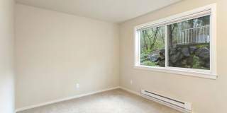Mill Creek 3 Bedroom Corner unit Condo Gallery 9