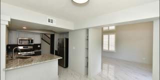 31 STRATFORD HALL Circle Gallery 16