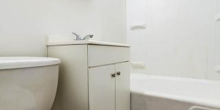 5658 S Peoria St Gallery 3