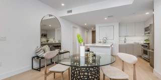 Reeves Place Gallery 32