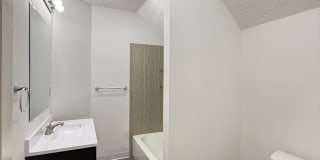 HOUSE...LARGE 3 Bedroom 2 Bath Gallery 13