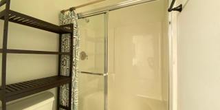 Spacious Two Bedroom featuring Ensuite Bathrooms! TWO ASSIGNED PARKING SPACES! Air Conditioning Included! Gallery 22