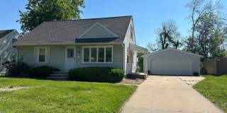 401 Hilltop Rd - Marion, IA Gallery 1