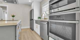 Gorgeous 3br/2ba/1 Car Gar Single Family Home Available Now! Gallery 10