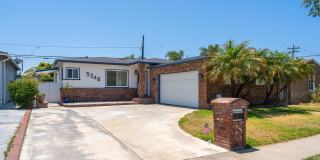 Beautiful Hawthorne Rental In Hollyglen! Gallery 1