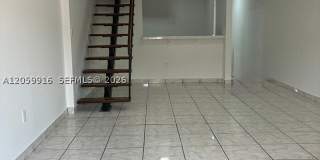 1121 SW 105th Ave Gallery 2