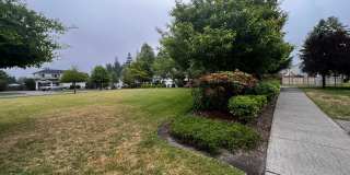DuPont 2365 SF 3 bedroom plus loft home. Gallery 6