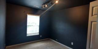 Room in 4 Bedroom Home at Genlee Dr Gallery 32