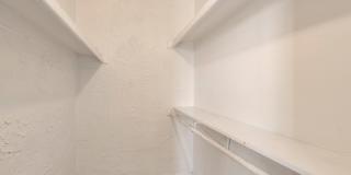 2-bedroom, 2-bathroom in Prime location! Gallery 11