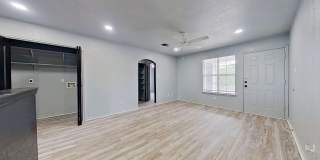 2 WEEKS FREE RENT + $1,095 + NEW STAINLESS STEEL APPLIANCES! Gallery 5