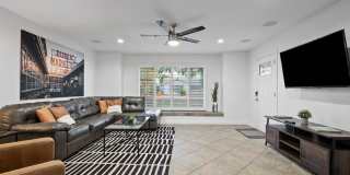 8336 E SELLS Drive Gallery 7