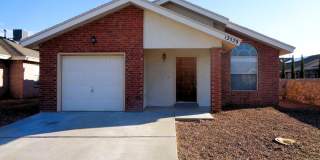 Welcome To This Charming Single Level Home With Evaporative Air Located In Quiet Eastside Neighborhood Welcome To This Charming Single Level Home With Evaporative Air Located In Quiet Eastside Neighborhood Gallery 1