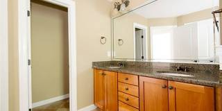 Gorgeous 3 Bedroom 2.5 Bathroom Townhome- Located in Stone Creek Village, Cary! Available August 14th! Gallery 17