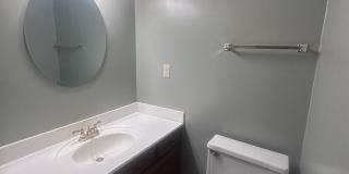 Unique Lyndon area 4 bedroom home with multiple common areas Gallery 26