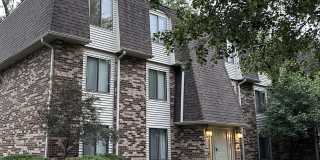 234 W Court Of Shorewood Gallery 1