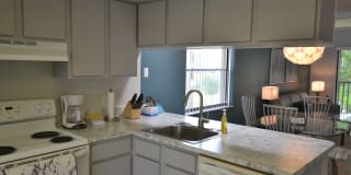 284 Woodlake Wynde Gallery 2