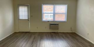 One story 2 bedroom with washer/dryer hook up Gallery 5