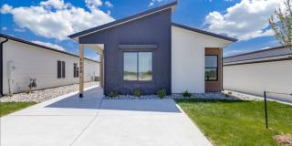 Beautiful Four Bedroom, Two Bathroom Falcon Falls Gallery 3