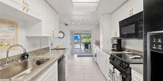 102 SE 40th Street Gallery 7