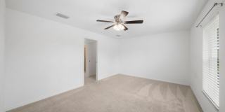 Modern 3 bedroom 2 bathroom single family home in Lehigh Acres Gallery 15