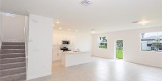 2636 SE 8th Ct Gallery 13