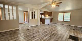 3 bed, 2 bath on 1/3 Acre of FENCED land. Gallery 1