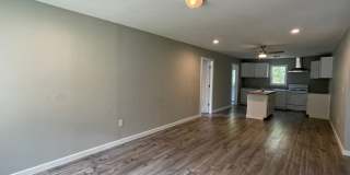 Beautiful 3 bedroom home available Early August! Gallery 4