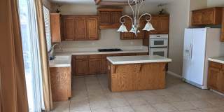 Incredible 5BD/3BA Home in Bakersfield's Desirable 93312 — Pool Service, Landscaping, Pest Control & Fully Loaded! Gallery 6