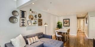 Downtown 2 BDR / 2BA - Walk to Everything Gallery 10