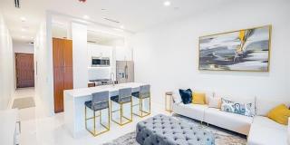 400 S Old Woodward Avenue Gallery 30