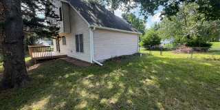 Unique 3BR/2.5BA Southwest Columbia Rental – Near Rock Bridge High! Gallery 23