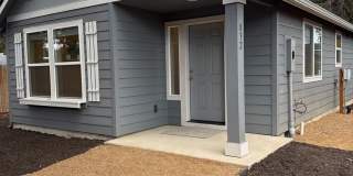 Brand New 2 Bdrm House Near Old Mill, All Appliances including Washer/dryer, Air Conditioning, Quiet Neighborhood Gallery 1