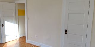 Charming Historic townhouse in downtown Frederick available mid June! Gallery 43