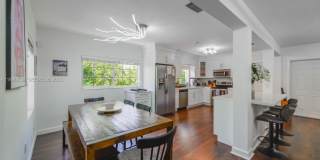 1714 Costado St Gallery 16