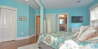 1108 Broadway Gallery 6