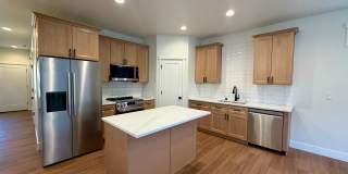 Brand New, Luxury Construction 3 bed, 2.5 ba, EV Charging INCLUDED! Gallery 5