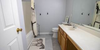 1225 Marbank Street Gallery 19