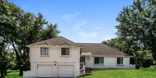 5 BR/2.5BA | Sprawling Single Family Home | 2-Car Garage | Huge backyard! Gallery 1