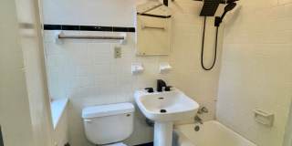 Charming 1 Bedroom, 1 Bathroom Courtyard Apartment in Downtown Savannah Gallery 18