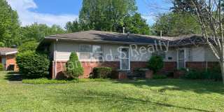 LOCATION! LOCATION! LOCATION!  South Springfield Duplex Available! Gallery 1