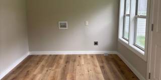 NEW LISTING ! Spacious 5 Bedroom 2 Bath House Gallery 11